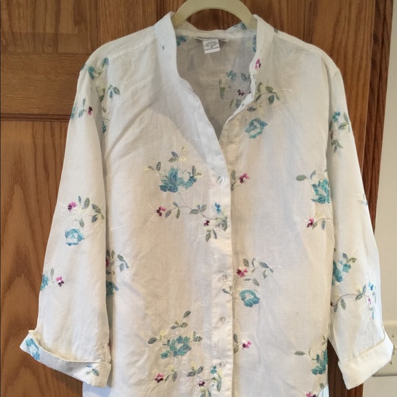 shanghai Red Tops - Linen Blouse with embroidery 1X